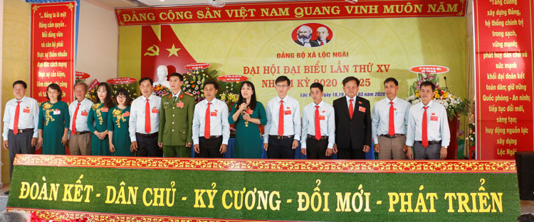 Ban Chấp hành Đảng bộ xã Lộc Ngãi nhiệm kỳ 2020 - 2025 ra mắt Đại hội