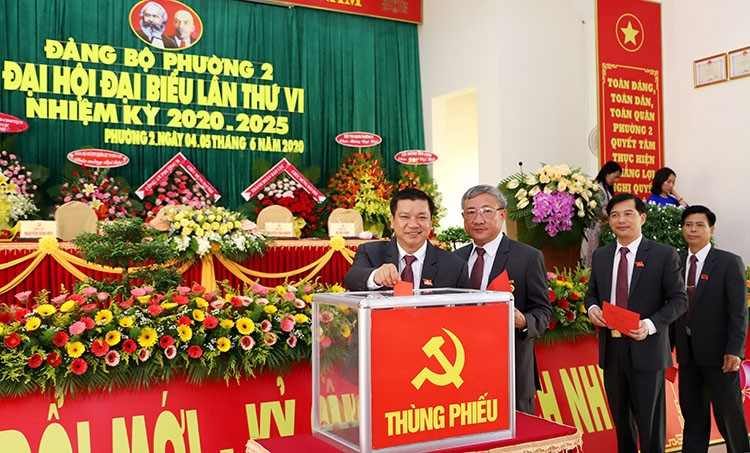 Đại hội bỏ phiếu bầu Ban Chấp hành Đảng bộ Phường 2 lần thứ VI, nhiệm kỳ 2020 - 2025