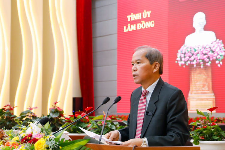 Bí thư Tỉnh uỷ Lâm Đồng Nguyễn Xuân Tiến kết luận hội nghị