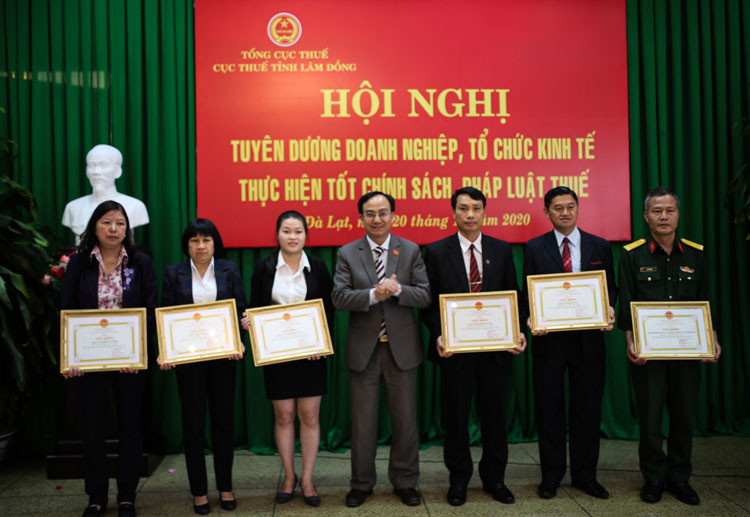 Các doanh nghiệp được nhận Giấy khen của Cục Thuế tỉnh Lâm Đồng