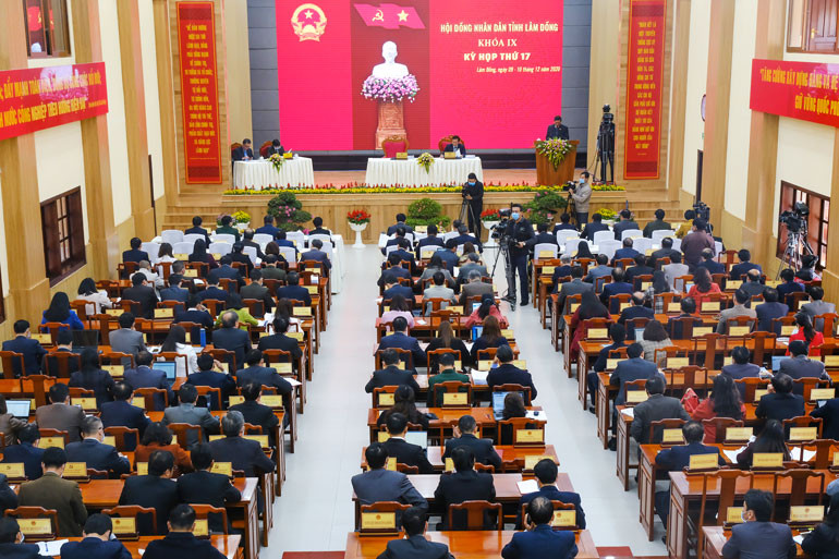 Quang cảnh Kỳ họp thứ 17  HĐND tỉnh khoá IX