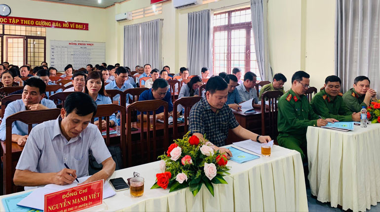 Các đại biểu tham dự hội nghị 