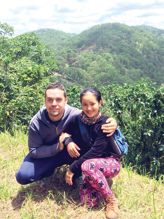 Tình yêu và cà phê là hai sợi dây gắn kết Marian và Krajăn Lim