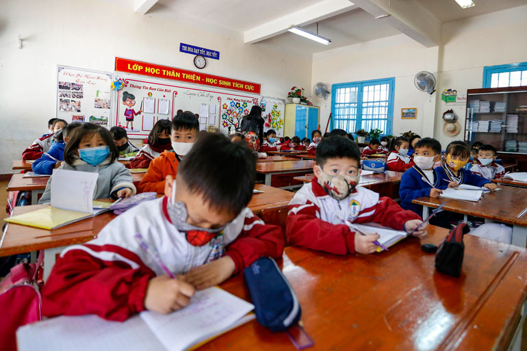 Học sinh Lâm Đồng đi học ngày 17/2 (mùng 6 tết)