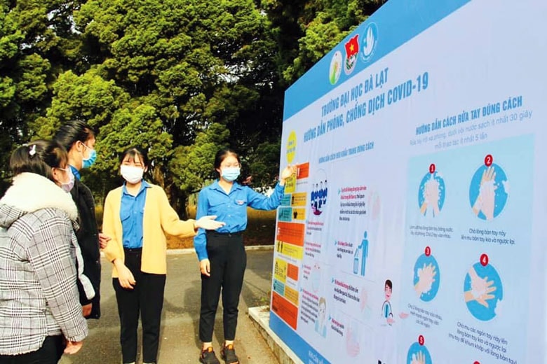 Sinh viên Trường Đại học Đà Lạt với công tác phòng dịch COVID-19