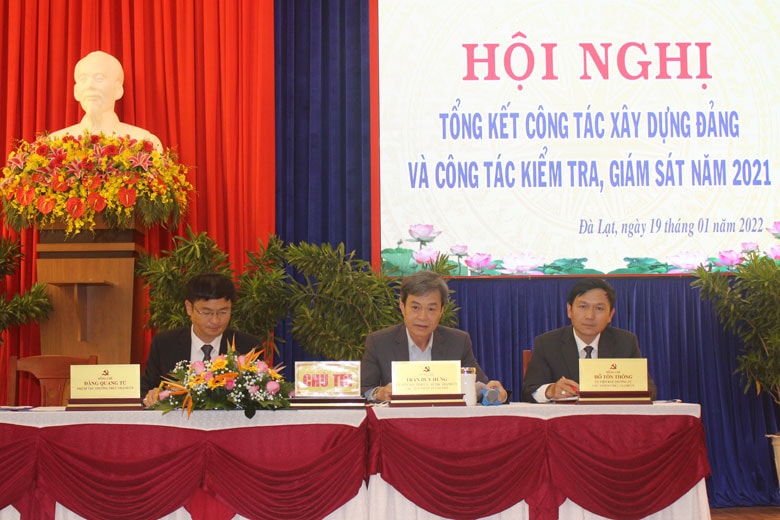 Chủ trì hội nghị Các đại biểu tham dự hội nghị