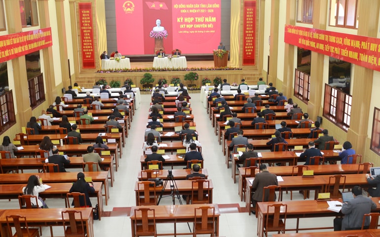 Toàn cảnh kỳ họp thứ năm của HĐND tỉnh khóa X