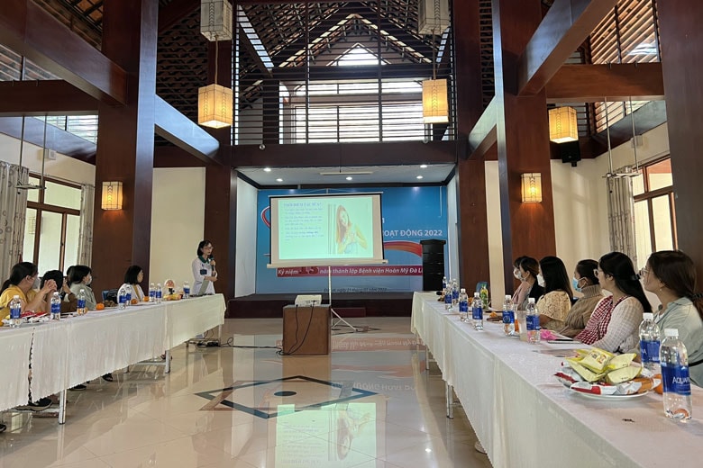 Bệnh viện Hoàn Mỹ Đà Lạt trang bị kiến thức miễn phí cho các cặp vợ chồng chuẩn bị sinh con