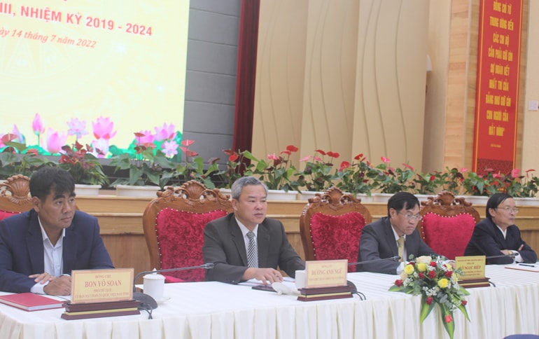 Các đồng chí chủ trì điều hành hội nghị
