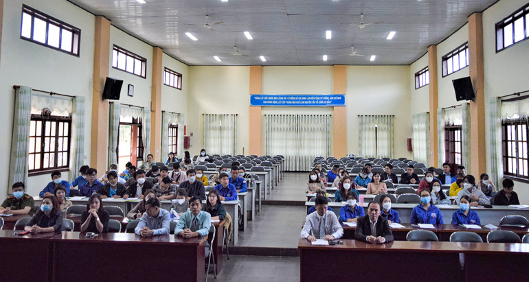 Toàn cảnh buổi khai giảng
