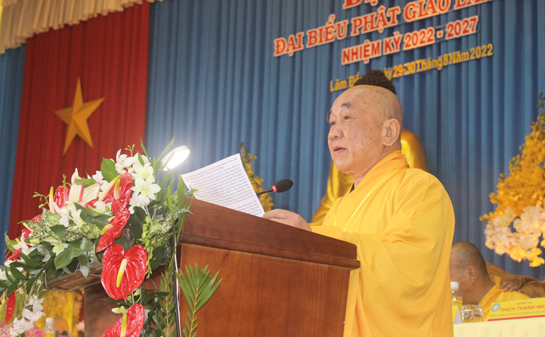 Hòa Thượng Thích Thanh Tân - Trưởng Ban Trị sự Giáo hội Phật giáo tỉnh Lâm Đồng nhiệm kỳ IX phát biểu khai mạc Đại hội. -Toàn cảnh Đại hội