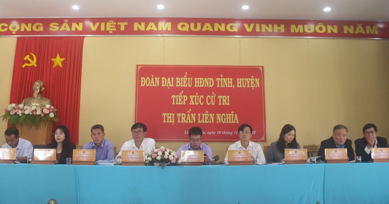 Tổ đại biểu HĐND tỉnh, huyện tiếp xúc cử tri thị trấn Liên Nghĩa