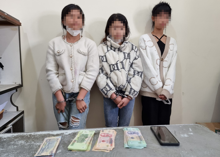 3 “nữ quái” cùng tang vật trộm cắp