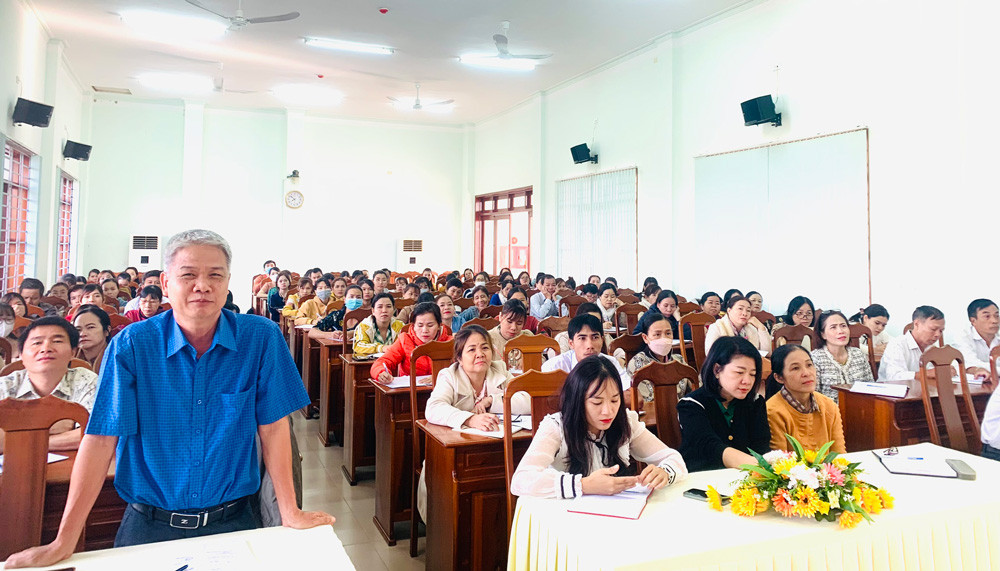 Các học viên tham gia lớp học tập