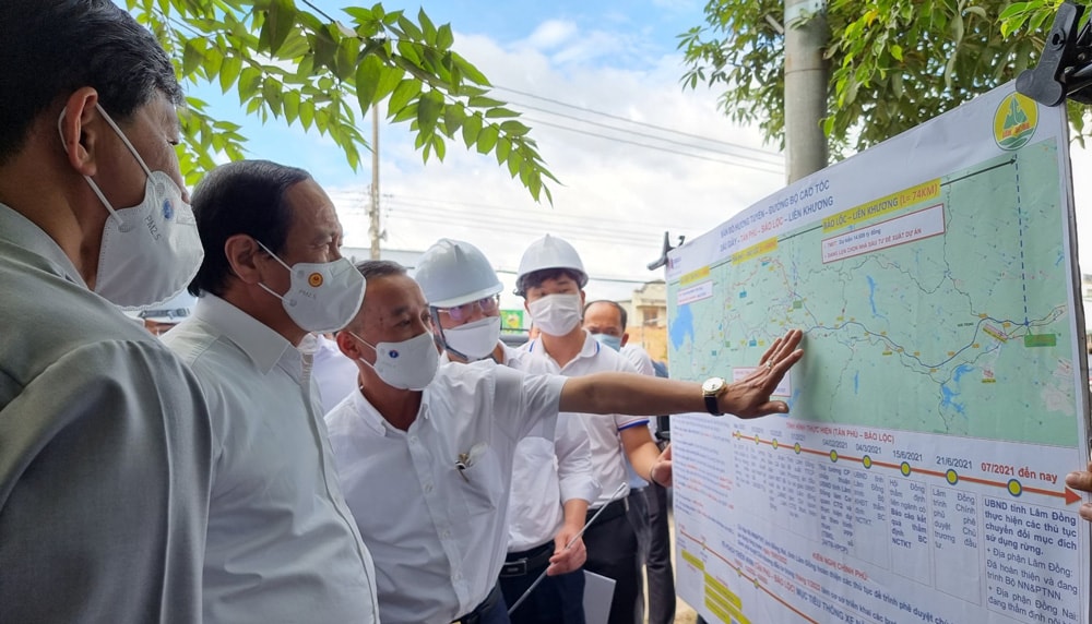 Phó Thủ tướng Chính phủ Lê Văn Thành làm việc với tỉnh Lâm Đồng về cao tốc Dầu Giây - Liên Khương vào tháng 12/2021