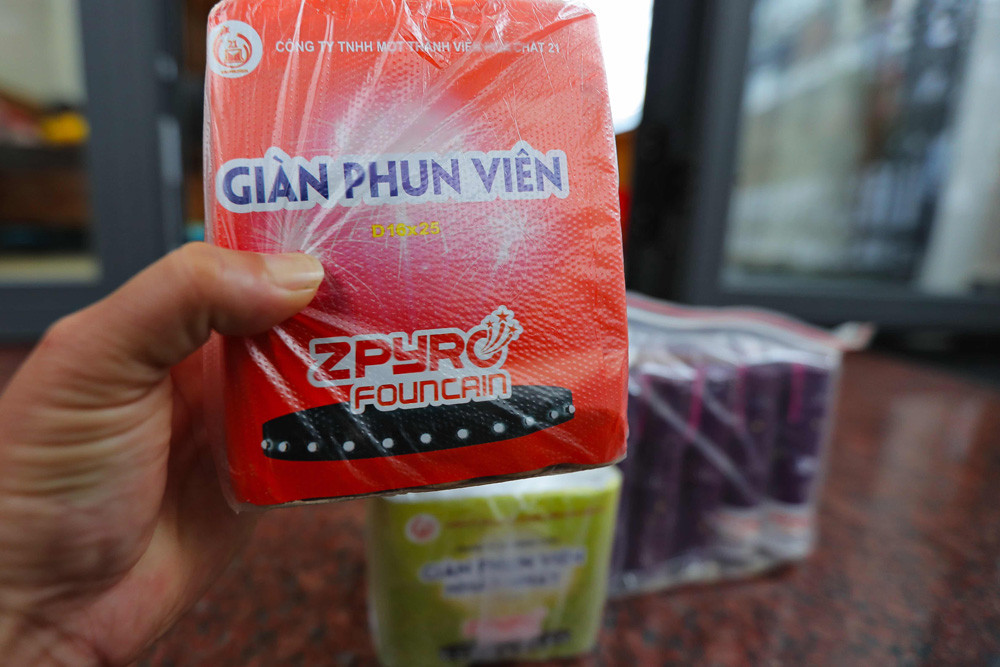 Các loại pháo phun viên được bán giá cao gần gấp đôi so với giá niêm yết ban đầu