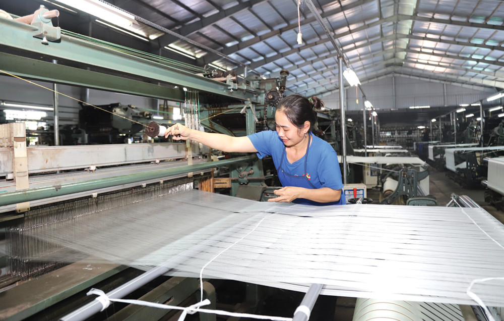 Sản xuất tơ lụa là một trong những lĩnh vực có đóng góp tích cực cho sự phát triển của TP Bảo Lộc
