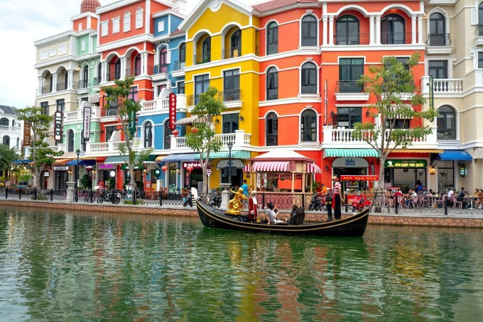 Trải nghiệm đi thuyền trên sông Venice ngay tại Phú Quốc.@ Quang Nguyen Vinh. pexels
