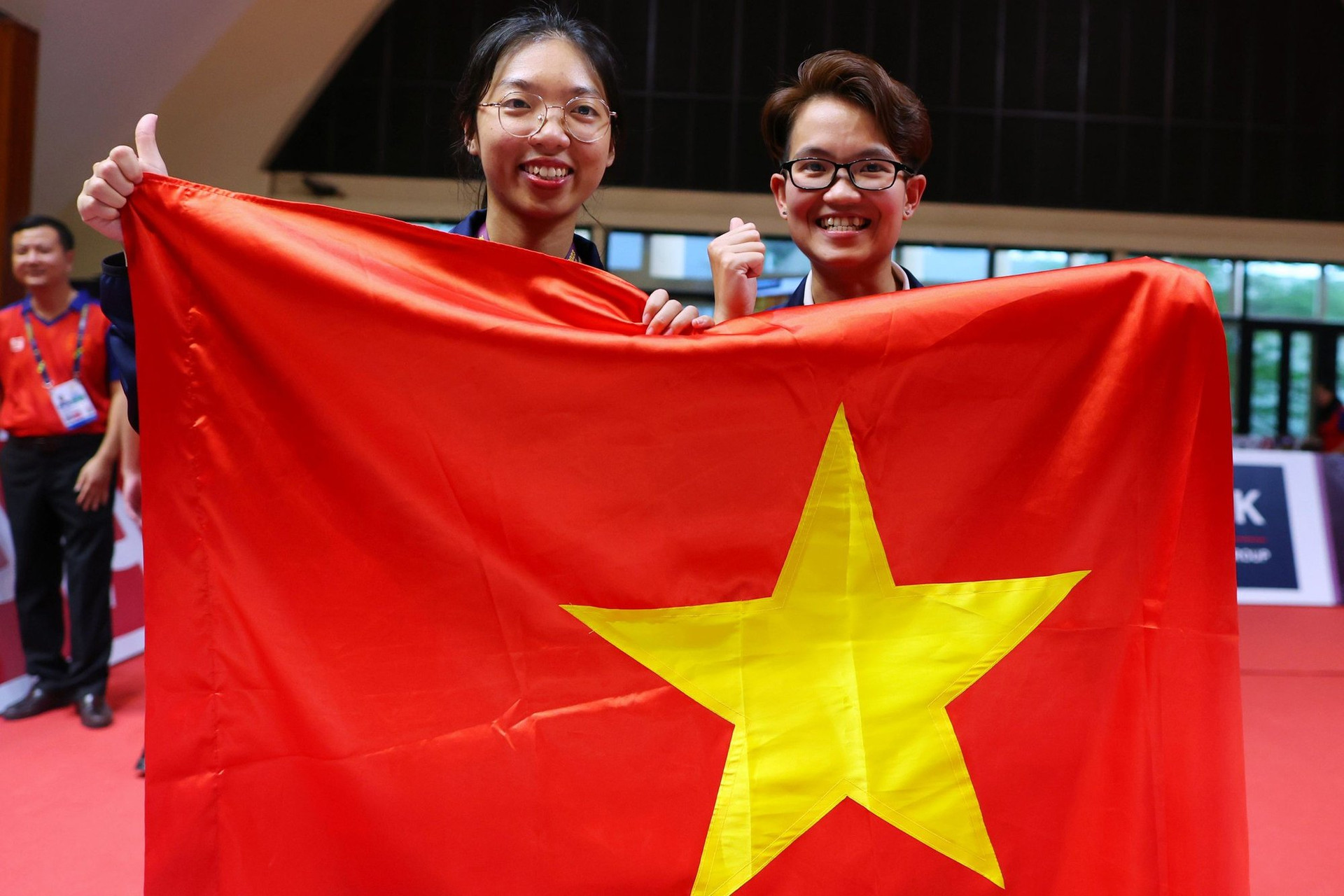Giành 6 huy chương vàng đầu tiên, đoàn Việt Nam khởi đầu SEA Games 32 suôn sẻ - 6