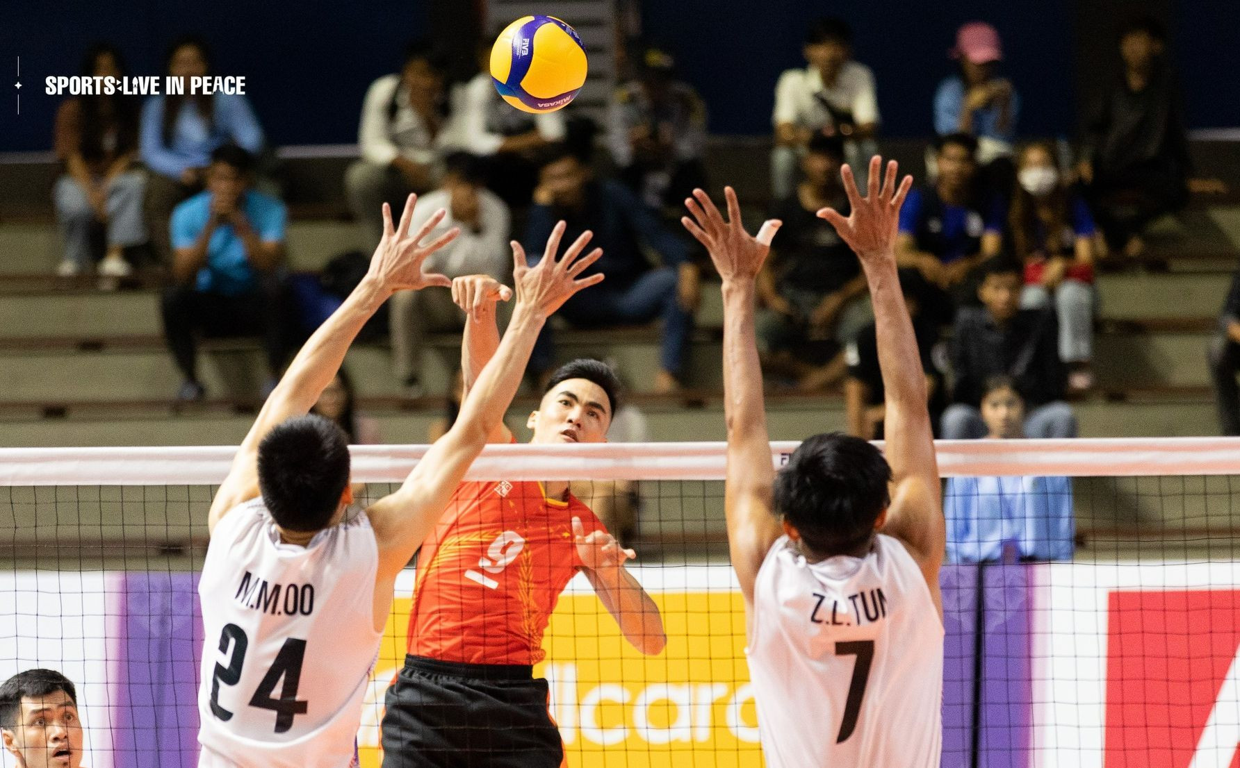 Thua Indonesia, đội tuyển bóng chuyền Việt Nam tranh HCĐ SEA Games 32 - 1