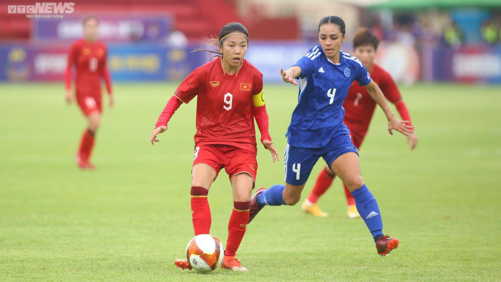 Thua Philippines, tuyển nữ Việt Nam vẫn vào bán kết SEA Games 32 - 1