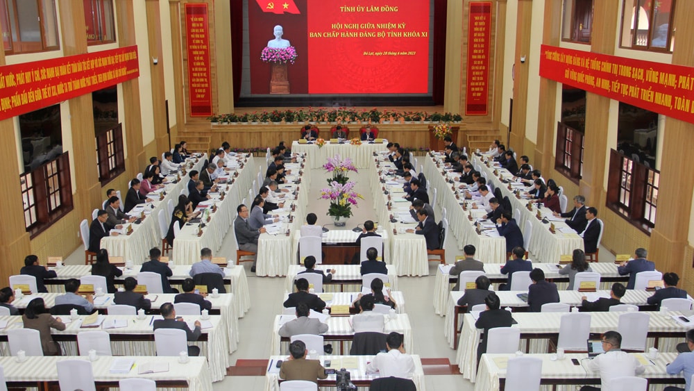 Quang cảnh Hội nghị tập trung tại Hội trường
