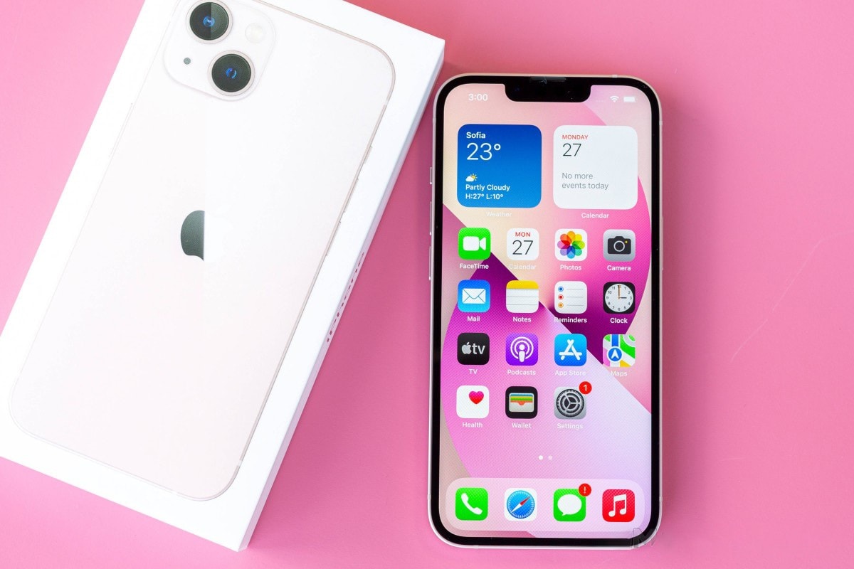 Giá iPhone 11, iPhone 12 giảm sâu tại Việt Nam - 2