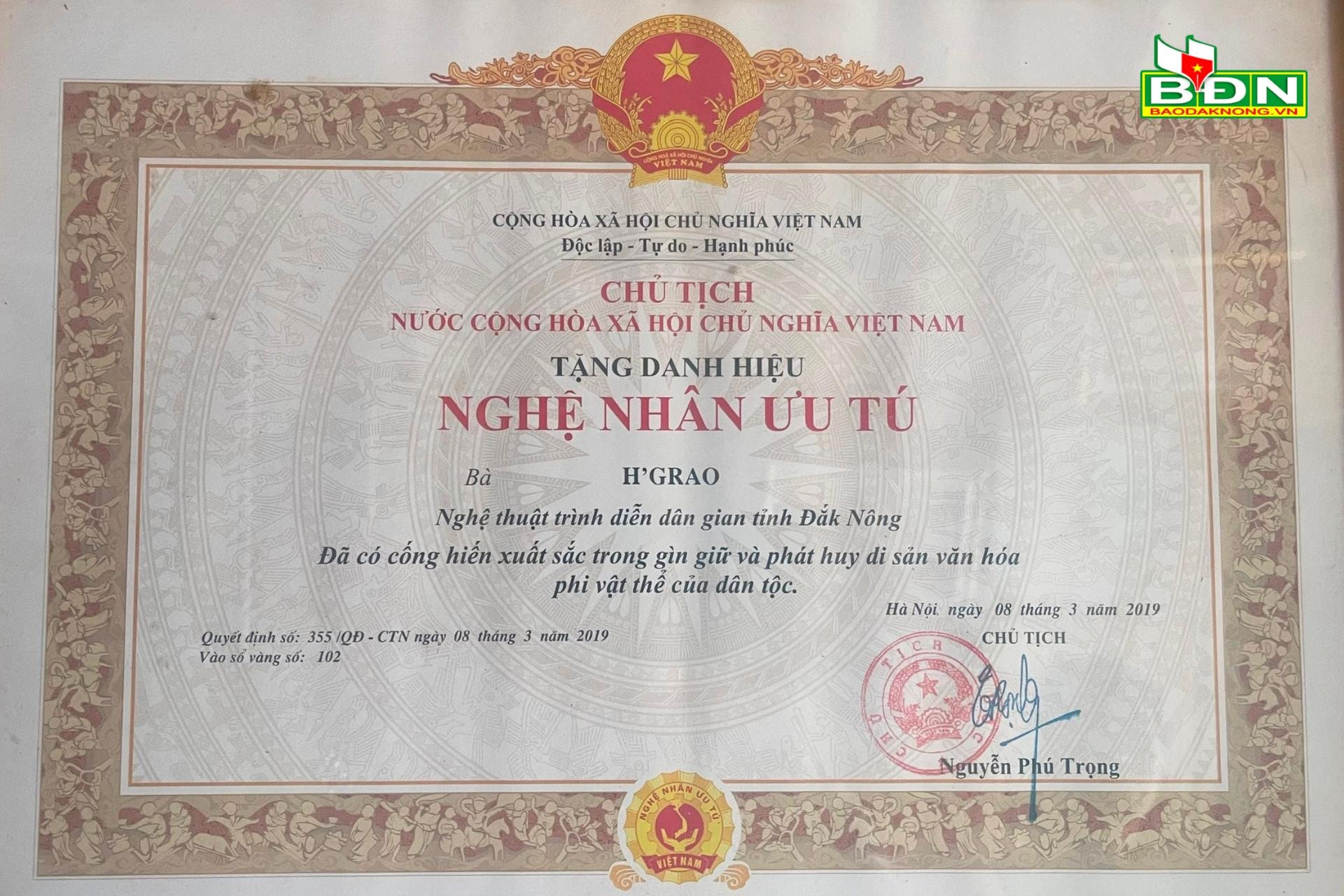 nghe-nhan-uu-tu(1).jpg