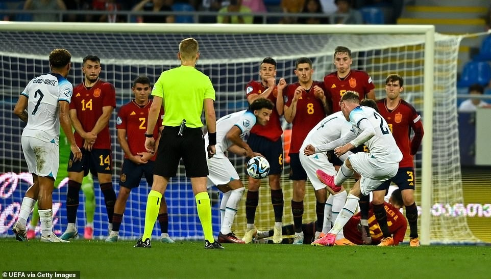 Thắng kịch tính Tây Ban Nha, U21 Anh vô địch Euro sau 39 năm - 1