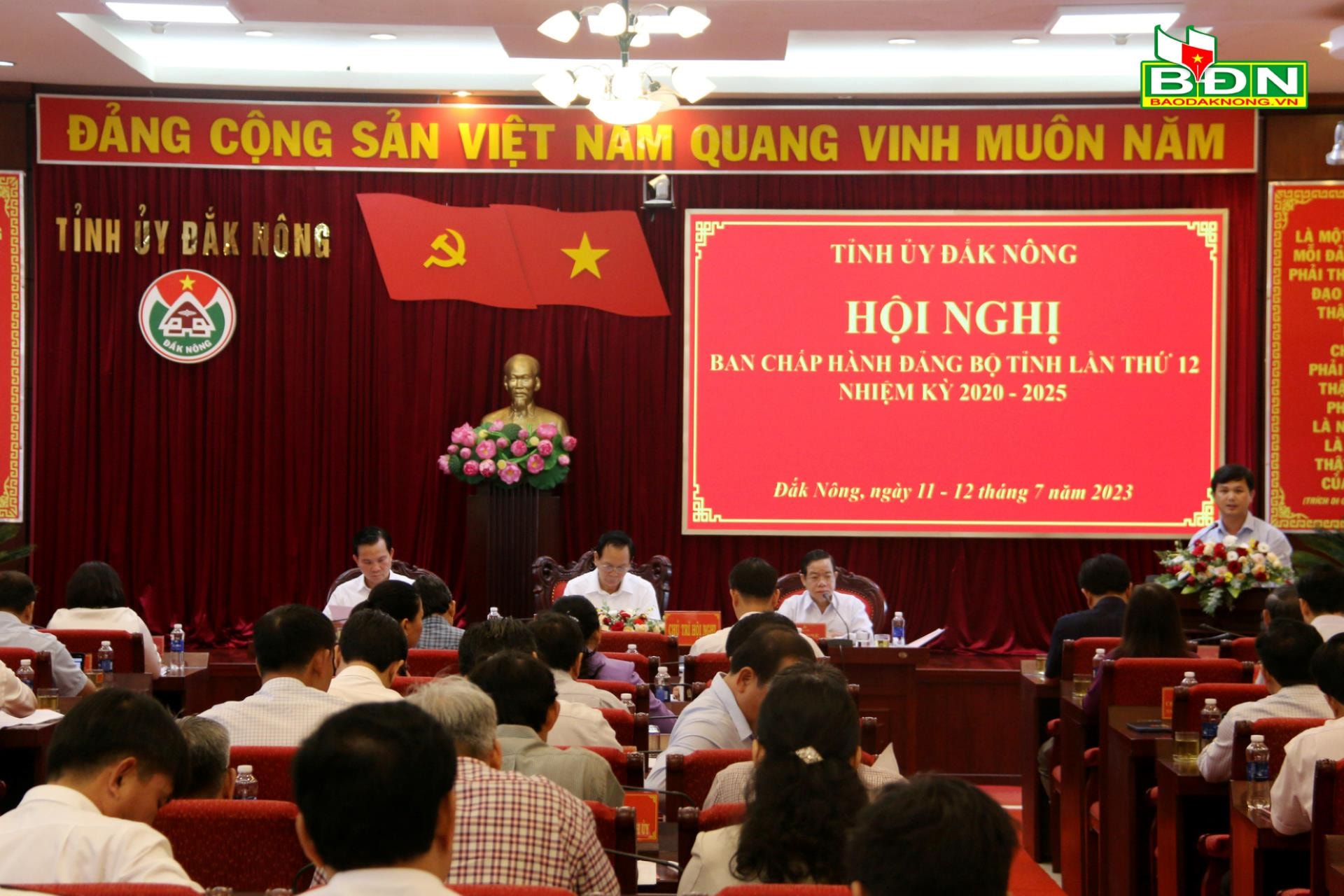 5.-hoi-nghi-1(1).jpg