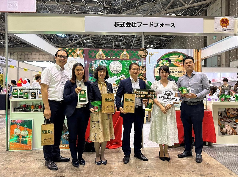 Công ty TNHH Xuất nhập khẩu thương mại Voco đang phối hợp với đối tác Nhật Bản mang cà phê “Đà Lạt – Kết tinh kỳ diệu từ đất lành” chinh phục thị trường Nhật. 