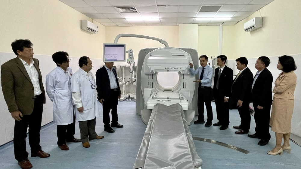 Lãnh đạo Bệnh viện Chợ Rẫy và BVĐK Lâm Đồng khai trương hệ thống SPECT/CT tại BVĐK Lâm Đồng