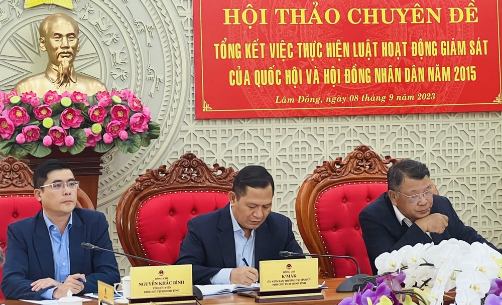 Các đồng chí chủ trì hội thảo
