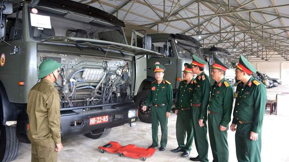 Ban Giám khảo chấm điểm nội dung thi “Xe tốt”