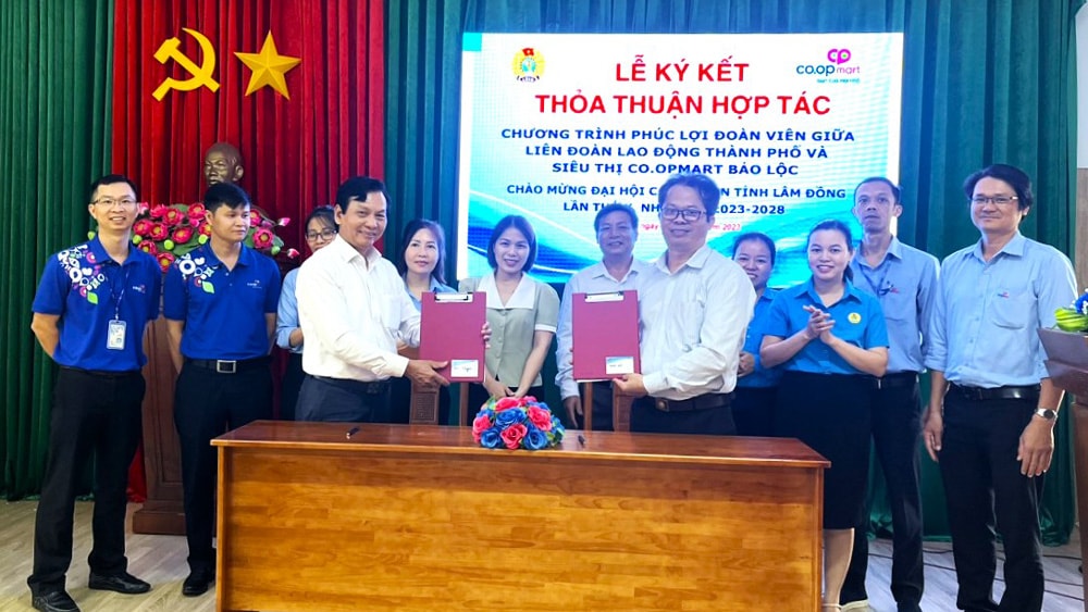 Hai bên ký kết Thỏa thuận hợp tác thực hiện chương trình Phúc lợi cho đoàn viên, người lao động