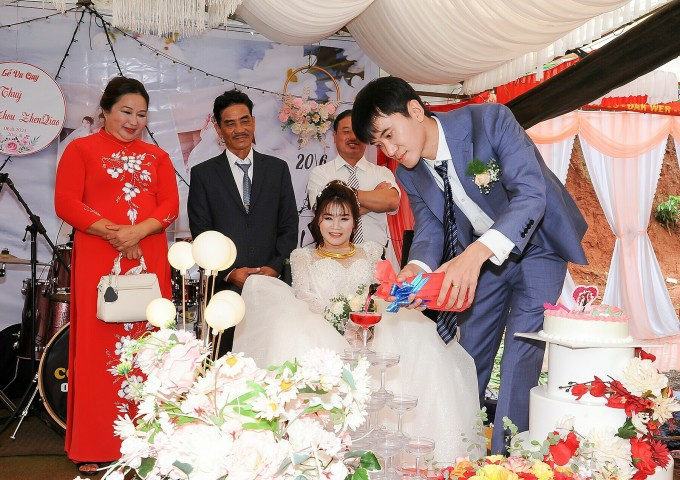 Đám cưới của Thu Thuý và Chấn Kiều ở huyện Tuy Đức, tỉnh Đắk Nông, tháng 8/2023. Ảnh nhân vật cung cấp.
