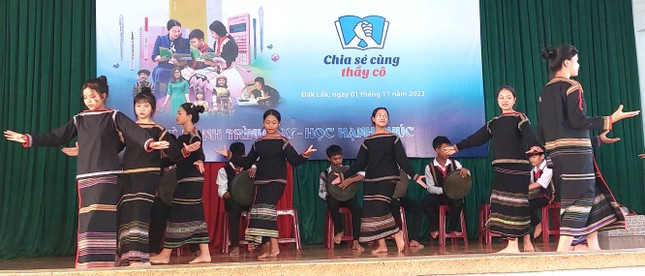 Học sinh vùng xa tỉnh Đắk Lắk chung tay bảo tồn bản sắc văn hoá truyền thống ảnh 4