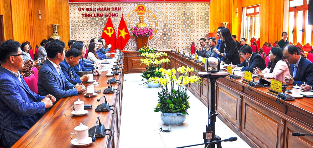 Đoàn công tác thành phố Guri, tỉnh Gyeonggi, Hàn Quốc thảo luận với đoàn Lâm Đồng
