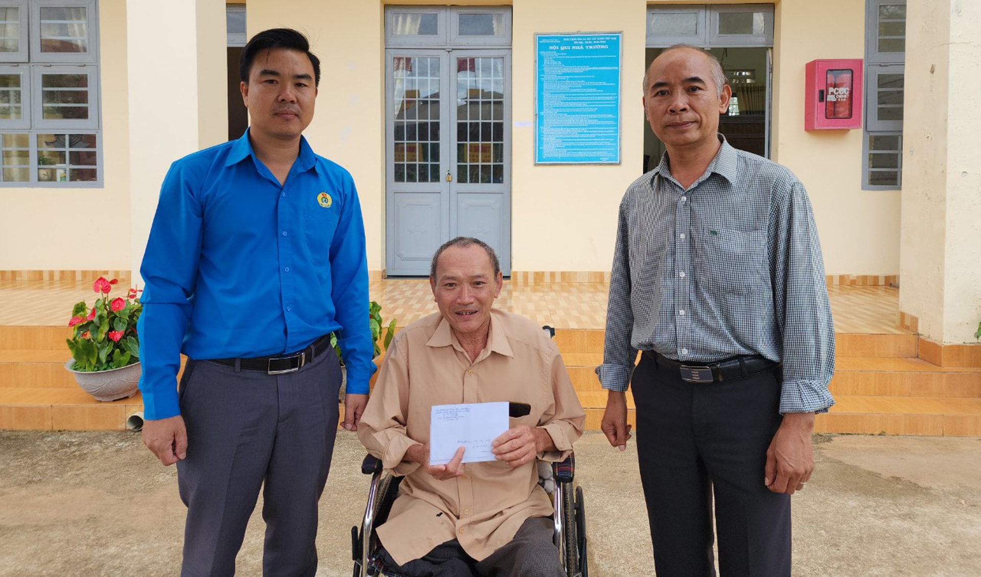 Thăm hỏi người lao động bị bệnh hiểm nghèo tại Di Linh