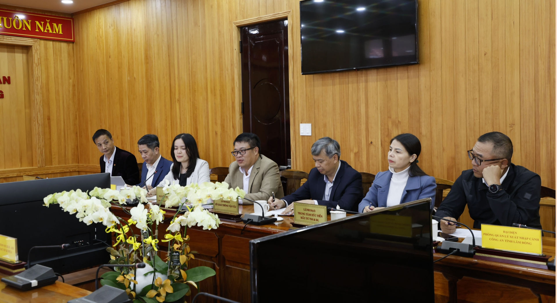 Phó Chủ tịch UBND tỉnh Nguyễn Ngọc Phúc chủ trì buổi làm việc với Đoàn công tác của Hãng hàng không Jeju