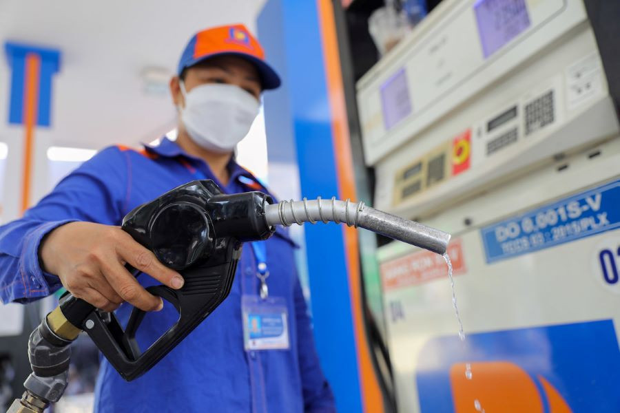 Bộ tài chính yêu cầu xử lý nghiêm cửa hàng xăng dầu không xuất hóa đơn điện tử.