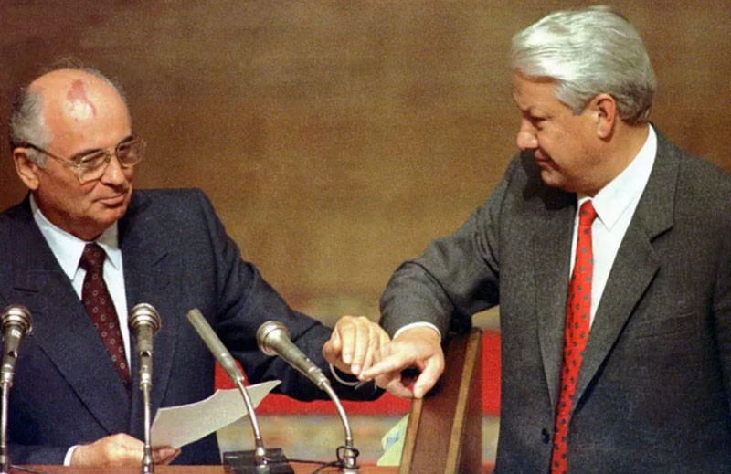 Những tài liệu mật từng được Gorbachev trao cho người kế nhiệm Nga