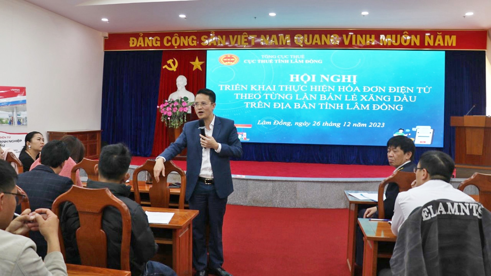 Hướng dẫn và giải đáp các thắc mắc của doanh nghiệp về quy trình xuất hóa đơn cho mỗi lần bán lẻ xăng dầu