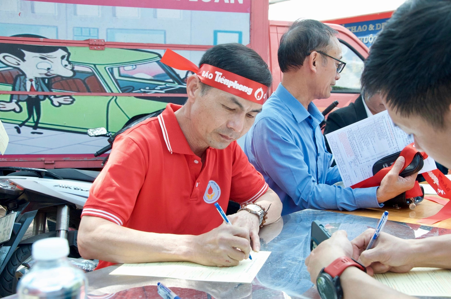 Chủ Nhật Đỏ tại Đắk Lắk: Góp phần giữ nhịp đập trái tim cho những người cần máu ảnh 3