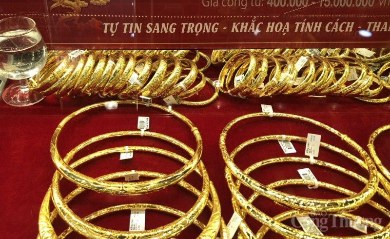 Điểm tin kinh tế - thị trường ngày 5/2/2024: Giá vàng xoay quanh mức 78 triệu đồng/lượng