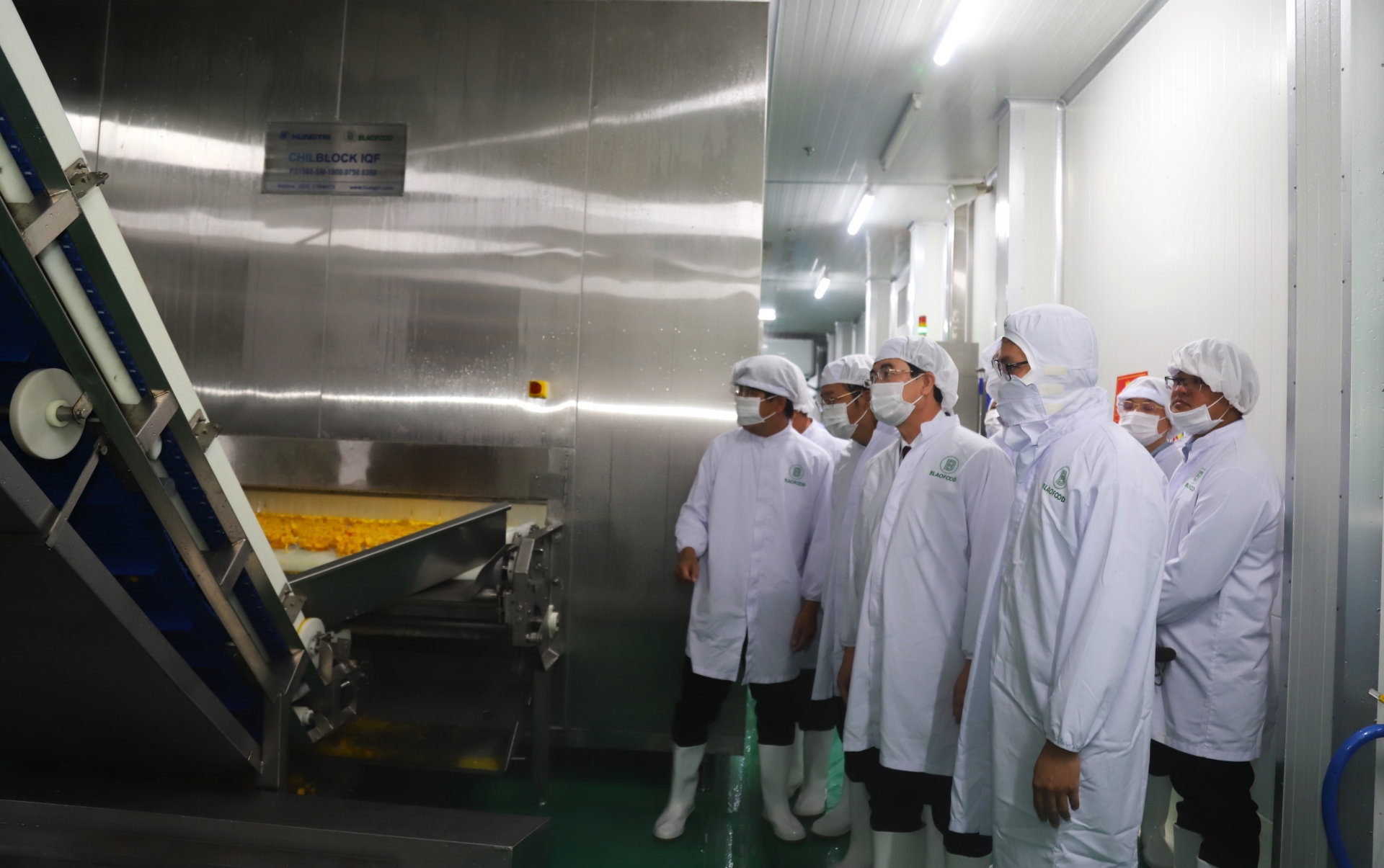 Đoàn công tác của tỉnh Lâm Đồng và TP Bảo Lộc tham quan các dây chuyền sản xuất trái cây tự động, hiện đại của Công ty BLao Food
