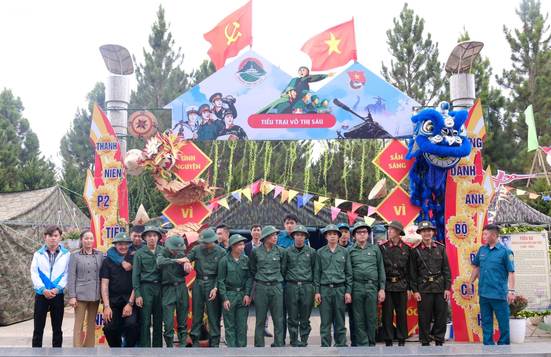 Các xã, phường tham gia phần thi trang trí hội trại