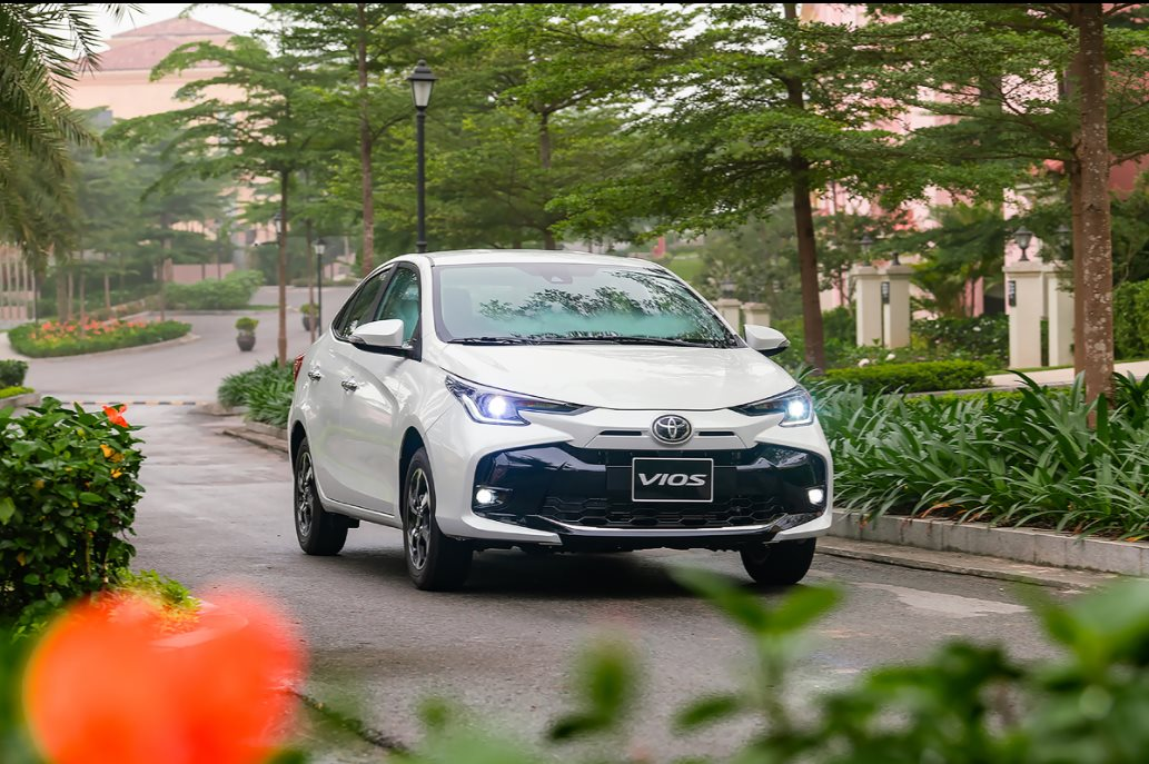 Toyota Vios và Veloz Cross tháng 3/2024 giảm giá đến 50 triệu đồng
