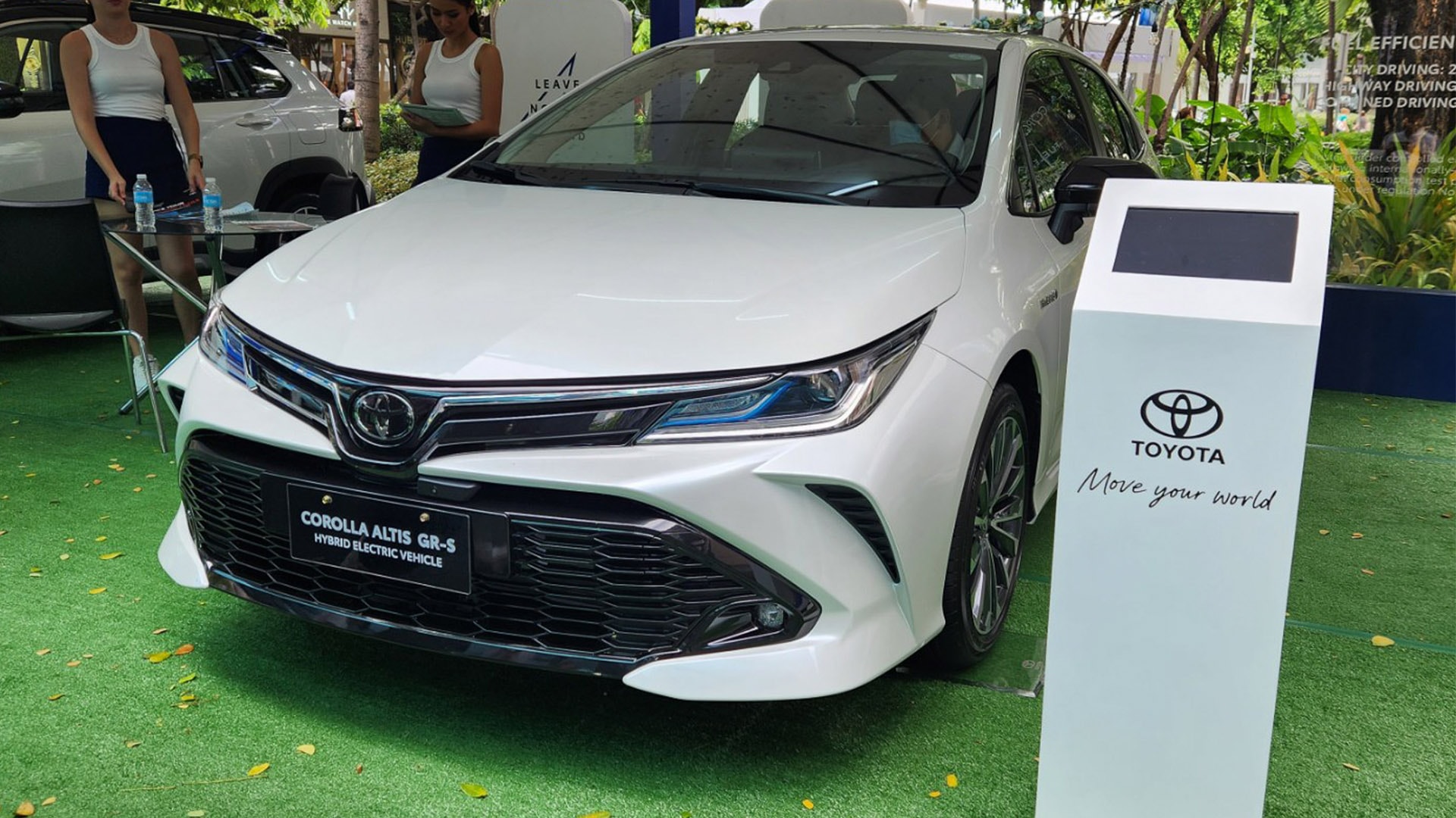 Toyota Philippines subtly updates the 2024 Toyota Corolla Altis GR-S HEV | AutoFun