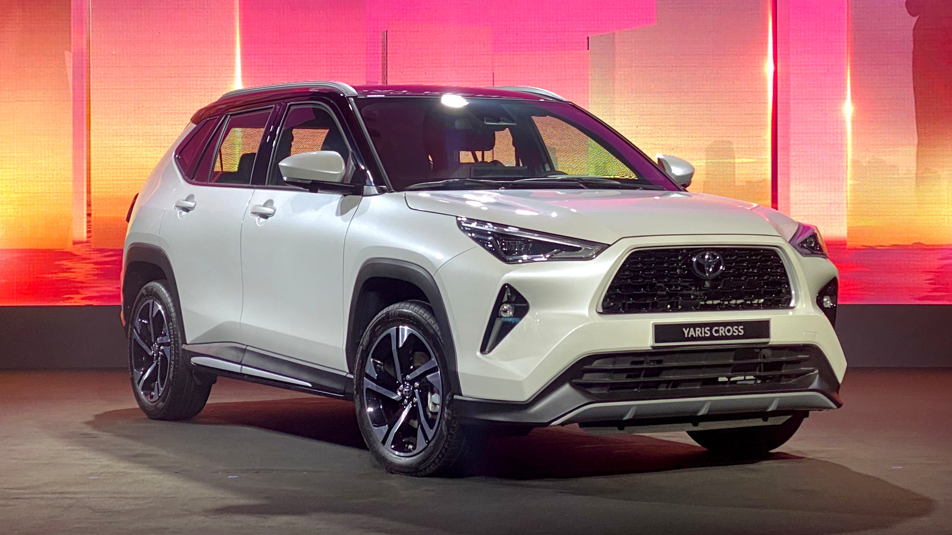 Toyota Yaris Cross 2024 chính thức ra mắt tại Việt Nam, giá từ 730 triệu
